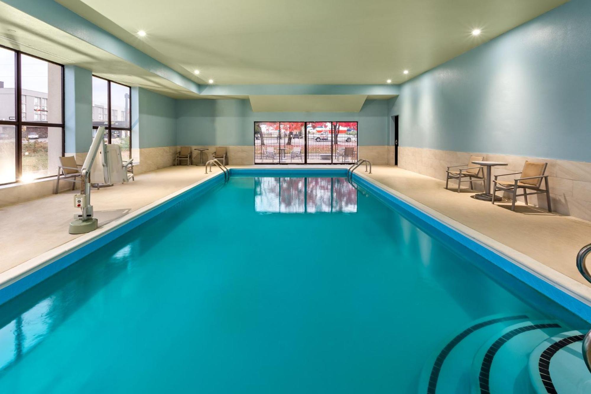 Holiday Inn Express - New Albany Kültér fotó